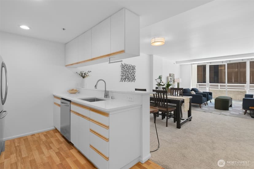 Property photo for 2600 2nd Avenue #302, Seattle photo 7
