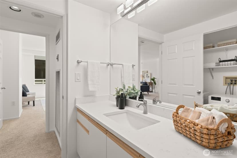 Property photo for 2600 2nd Avenue #302, Seattle photo 20
