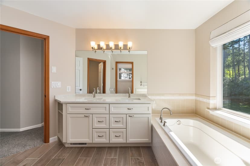 Property photo for 1093 SE St Patrick Court, Port Orchard photo 24