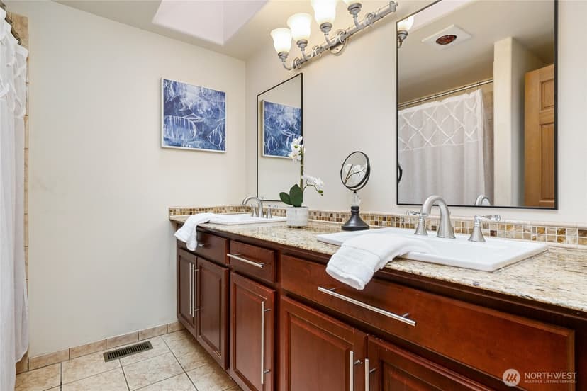 Property photo for 15609 92nd Court NE, Bothell photo 25