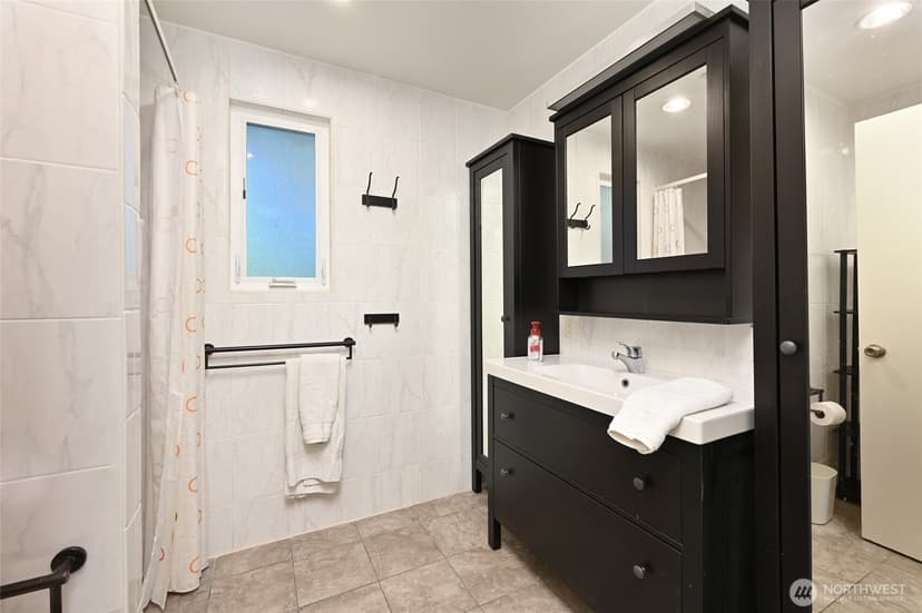 Property photo for 8709 116th Street SW, Lakewood photo 19