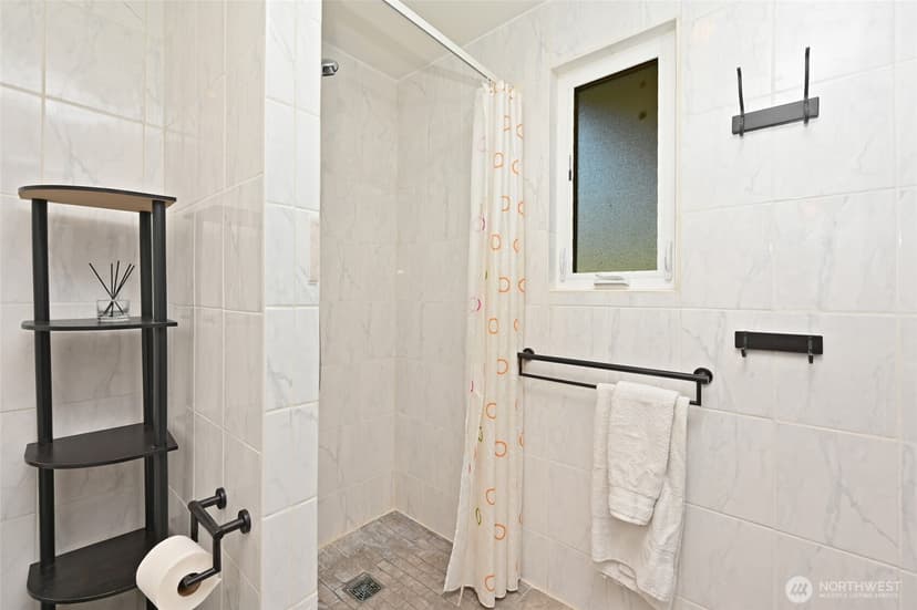 Property photo for 8709 116th Street SW, Lakewood photo 20