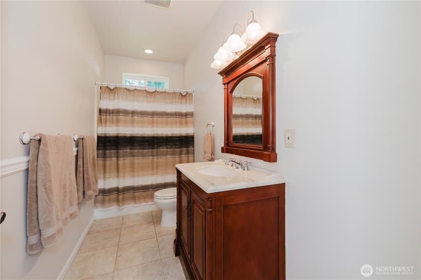 Property photo for 235 NW Bunker Hill Ln W, Bremerton photo 18