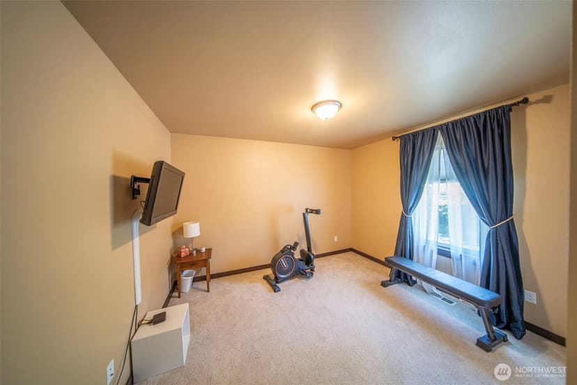 Property photo for 14426 40th Avenue W, Lynnwood photo 20