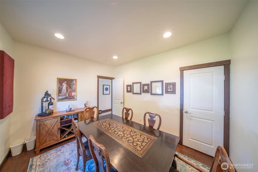 Property photo for 14426 40th Avenue W, Lynnwood photo 11