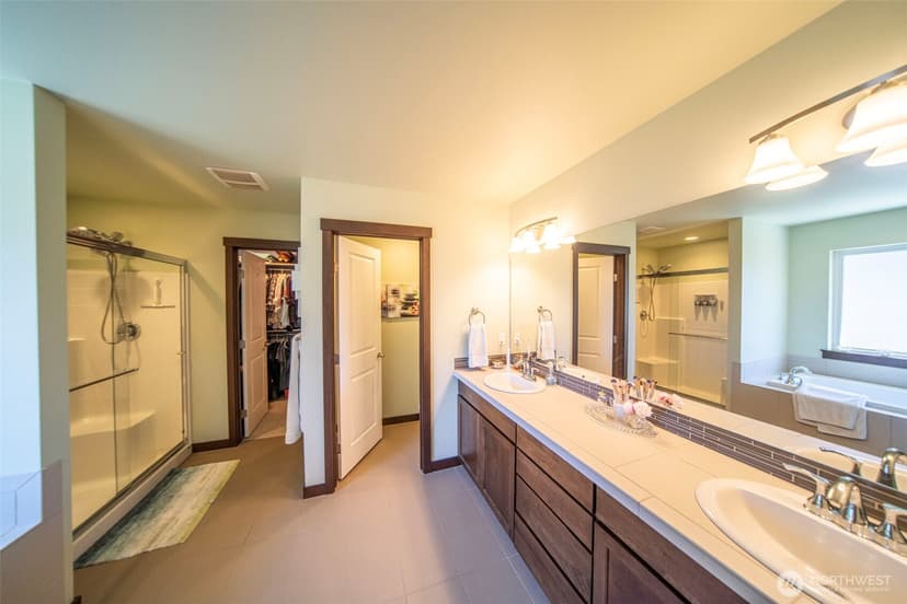 Property photo for 14426 40th Avenue W, Lynnwood photo 17