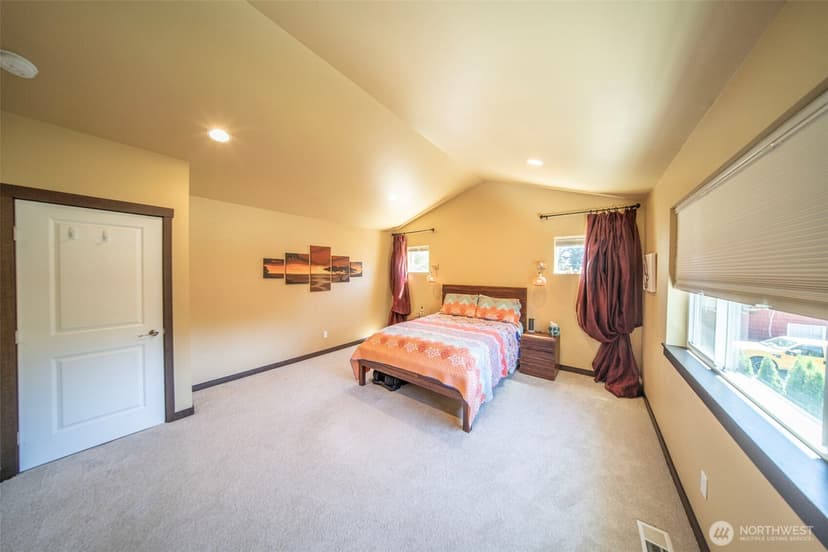 Property photo for 14426 40th Avenue W, Lynnwood photo 14