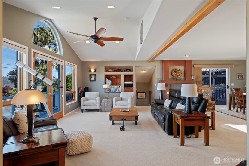 Property photo for 8189 Whidbey Drive, Clinton photo 5