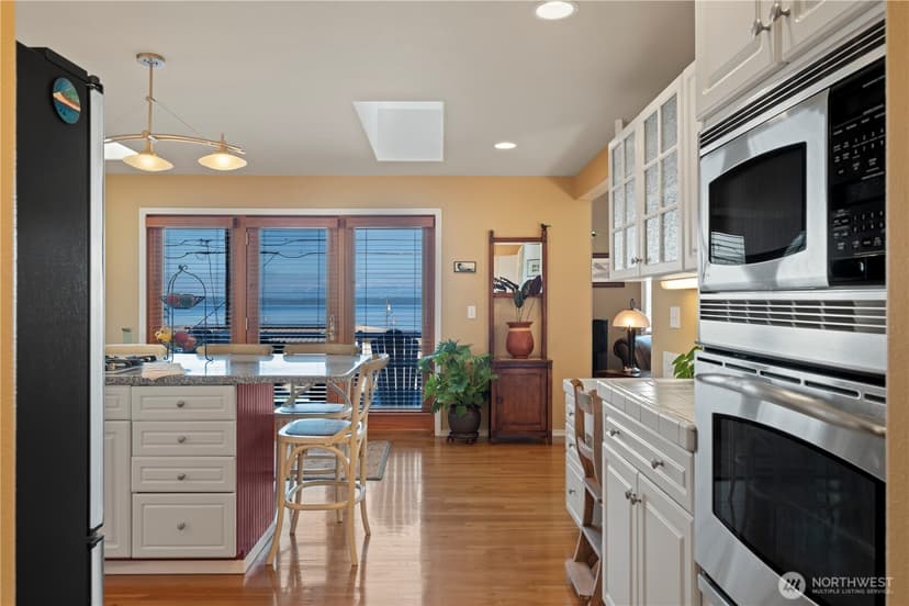 Property photo for 8189 Whidbey Drive, Clinton photo 6