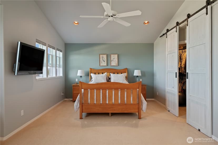 Property photo for 8189 Whidbey Drive, Clinton photo 13
