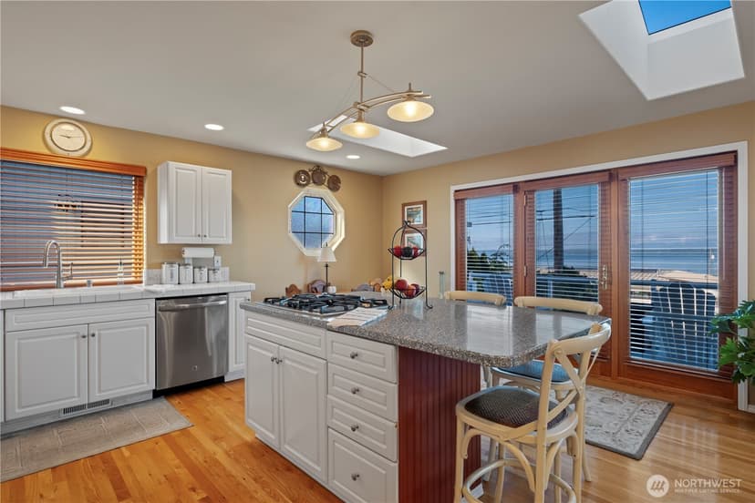 Property photo for 8189 Whidbey Drive, Clinton photo 7
