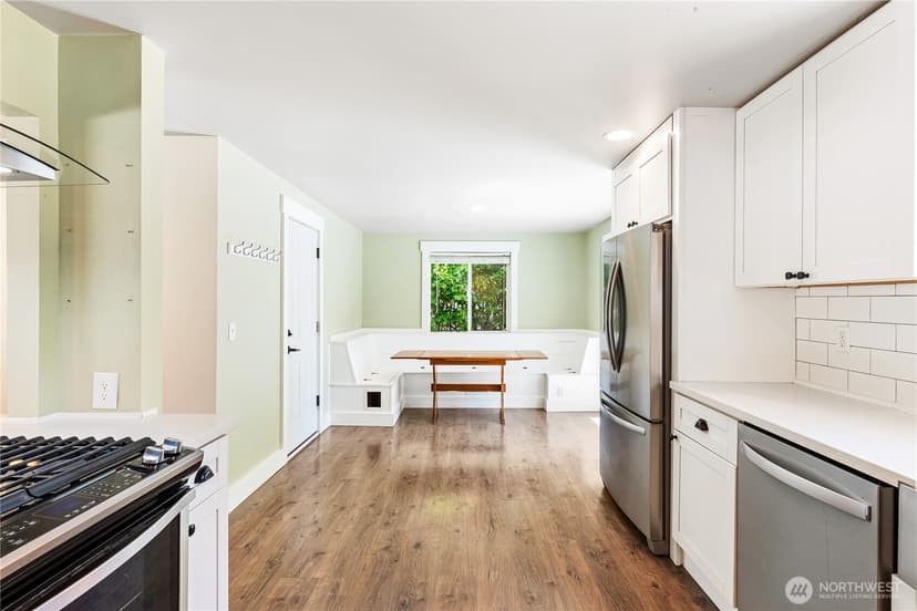 Property photo for 11510 Military Road SW, Lakewood photo 9