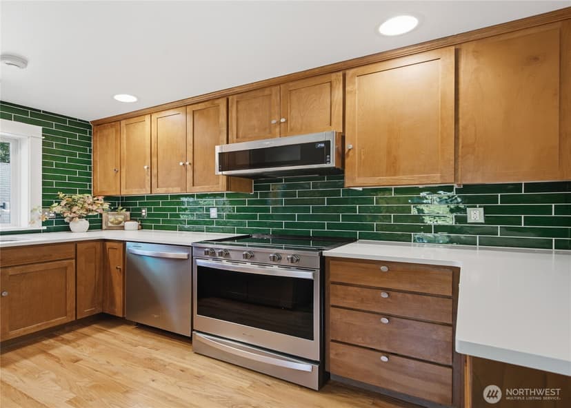 Property photo for 227 24th Avenue E #B, Seattle photo 3