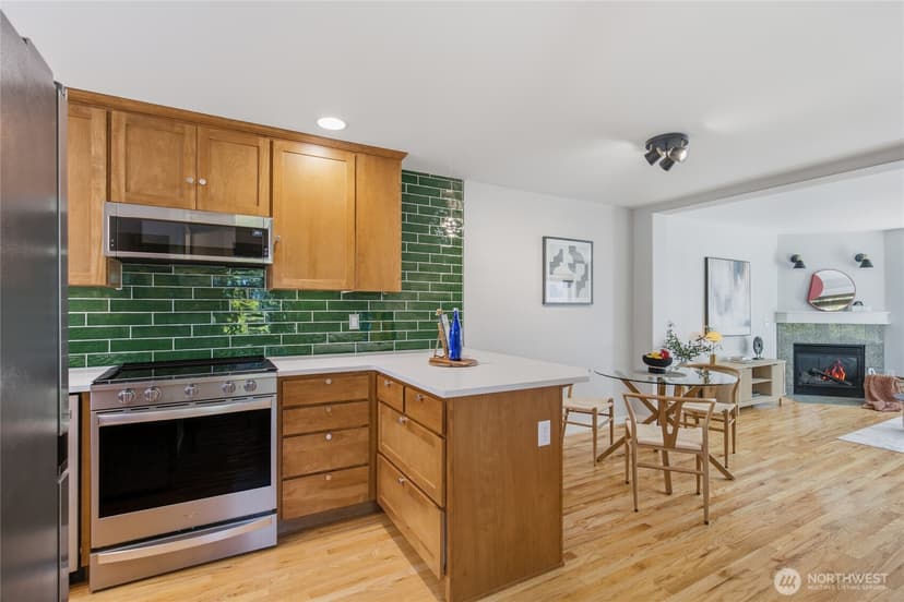 Property photo for 227 24th Avenue E #B, Seattle photo 7