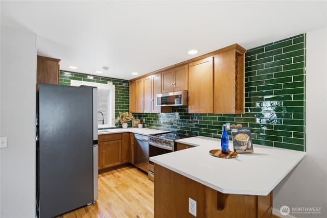 Property photo for 227 24th Avenue E #B, Seattle photo 5