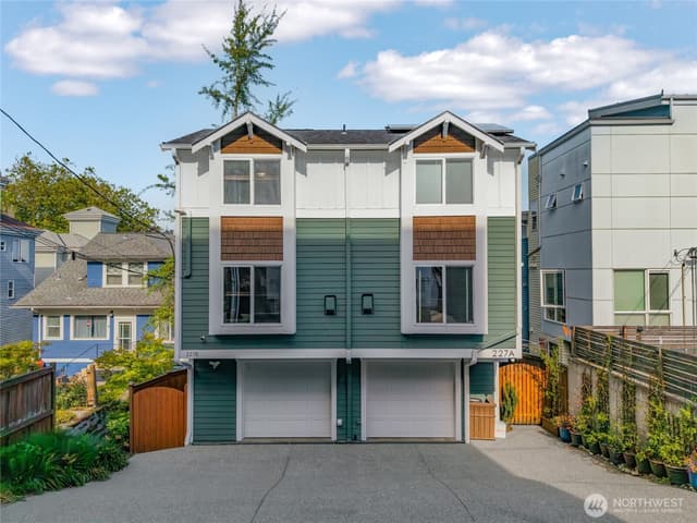 Property photo for 227 24th Avenue E #B, Seattle photo 2