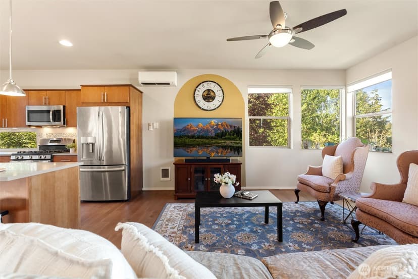 Property photo for 347 Chelan Avenue NE, Renton photo 8