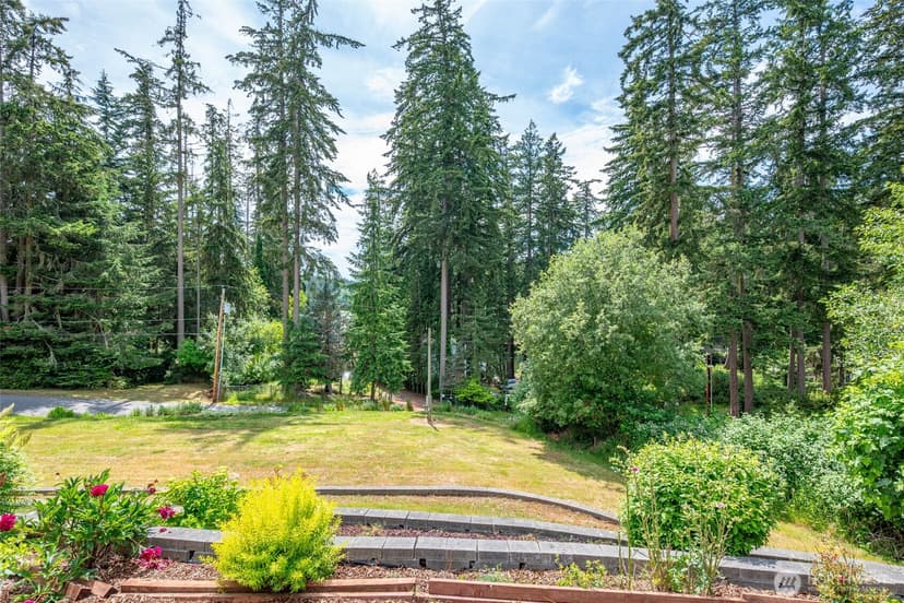 Property photo for 5220 Lakeside Drive, Langley photo 33