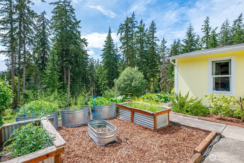 Property photo for 5220 Lakeside Drive, Langley photo 37