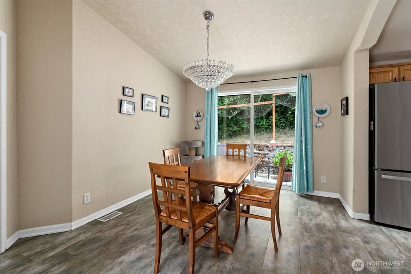 Property photo for 5220 Lakeside Drive, Langley photo 21