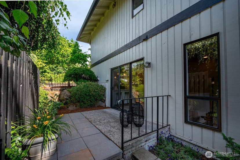 Property photo for 10 18th Ave #10B, Kirkland photo 22