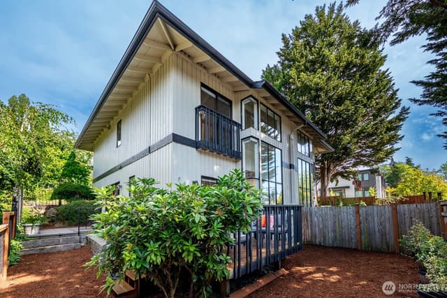 Property photo for 10 18th Ave #10B, Kirkland
