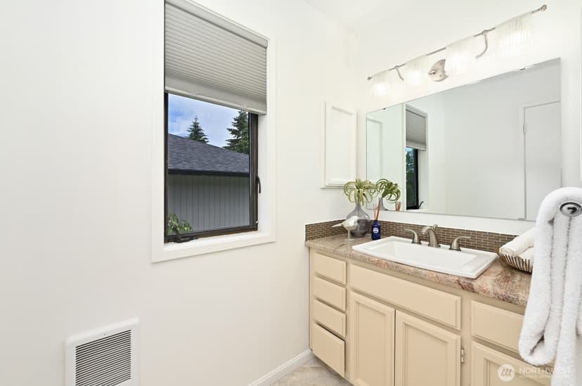 Property photo for 10 18th Ave #10B, Kirkland photo 15