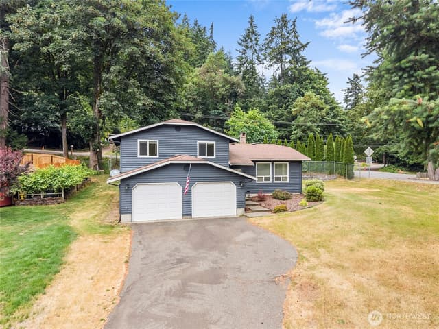 Property photo for 3995 Fischer Park Avenue NE, Bremerton photo 2