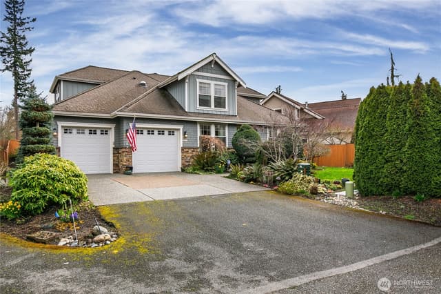 Property photo for 1028 10th Street, Mukilteo photo 2