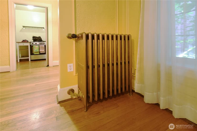Property photo for 1101 17th Avenue #207, Seattle photo 7