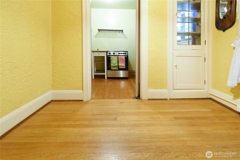 Property photo for 1101 17th Avenue #207, Seattle photo 11