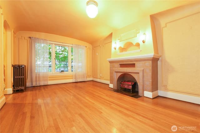 Property photo for 1101 17th Avenue #207, Seattle photo 2