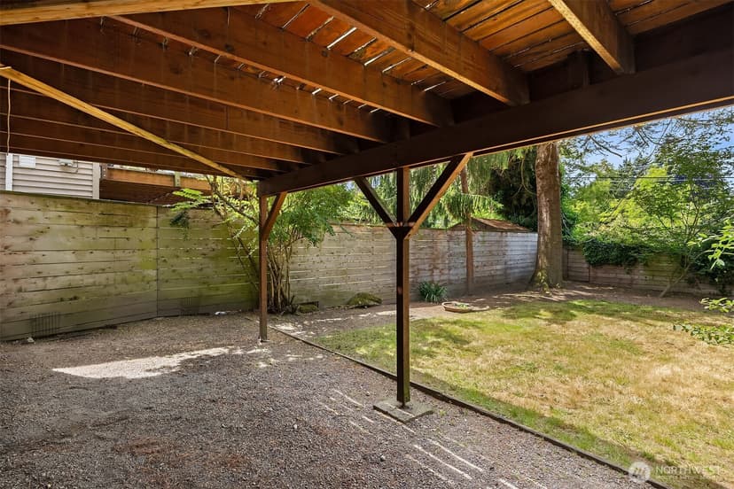 Property photo for 2537 2nd Avenue W, Seattle photo 32