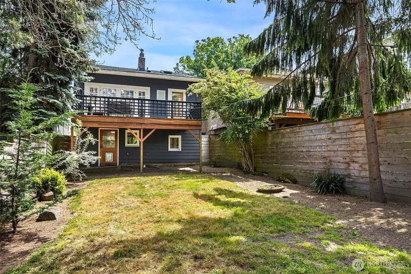 Property photo for 2537 2nd Avenue W, Seattle photo 35