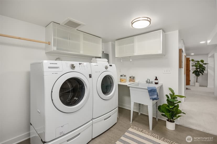 Property photo for 2537 2nd Avenue W, Seattle photo 31