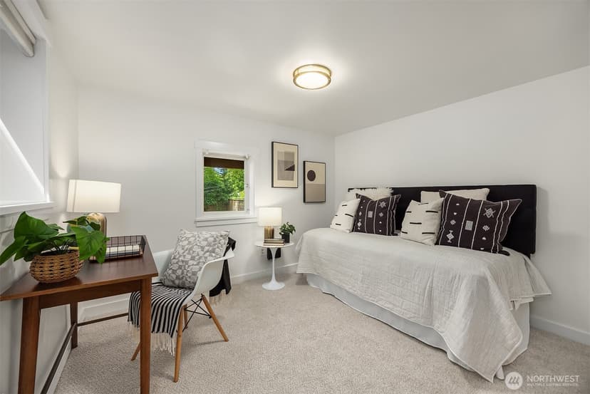 Property photo for 2537 2nd Avenue W, Seattle photo 29