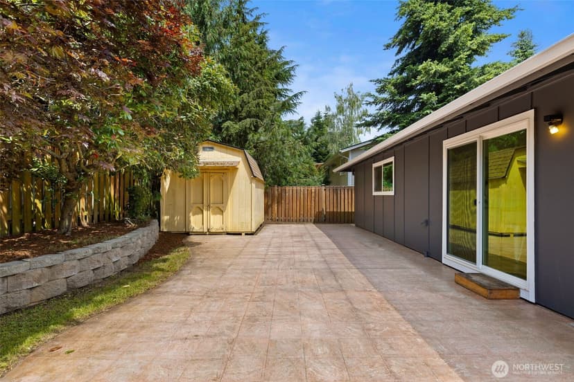 Property photo for 2507 Vashon Court NE, Renton photo 31