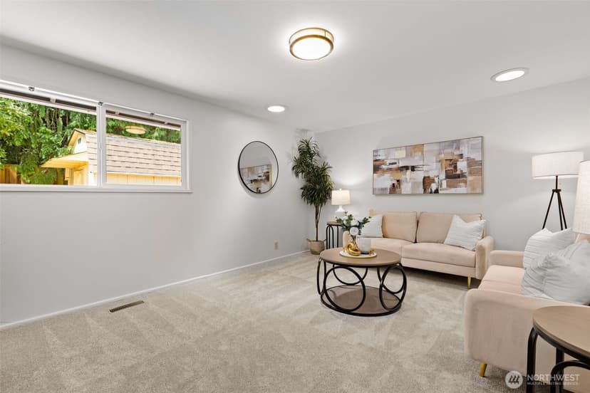 Property photo for 2507 Vashon Court NE, Renton photo 17
