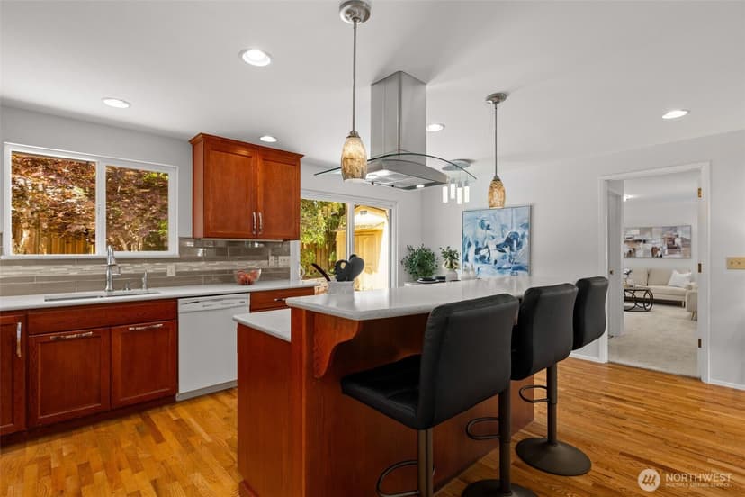 Property photo for 2507 Vashon Court NE, Renton photo 13