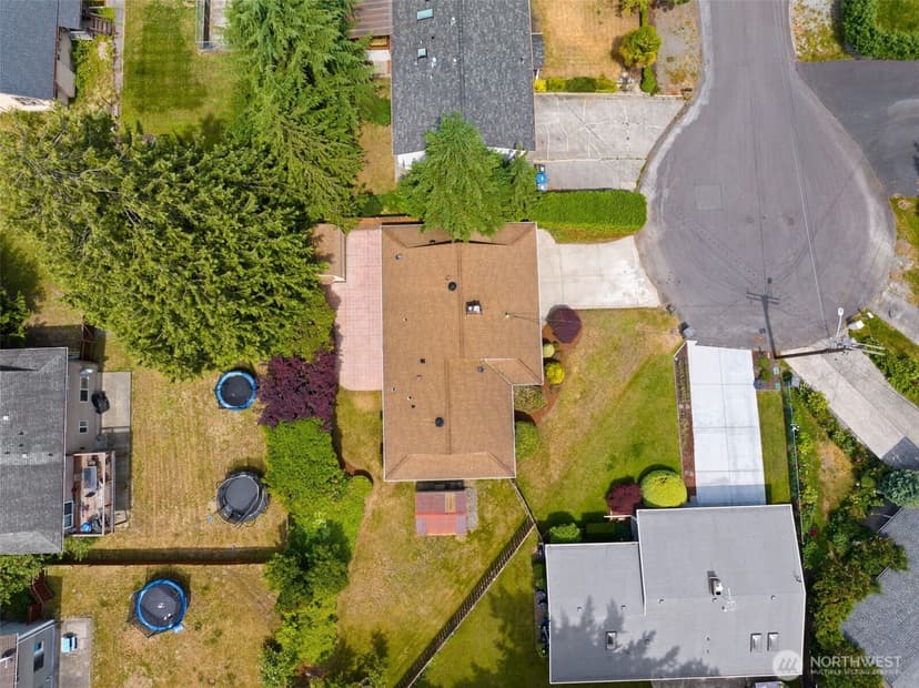 Property photo for 2507 Vashon Court NE, Renton photo 36