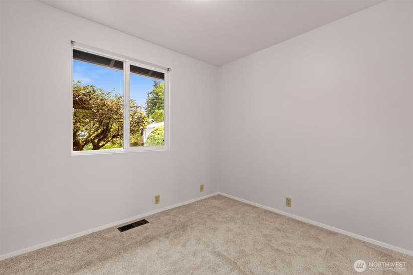 Property photo for 2507 Vashon Court NE, Renton photo 26