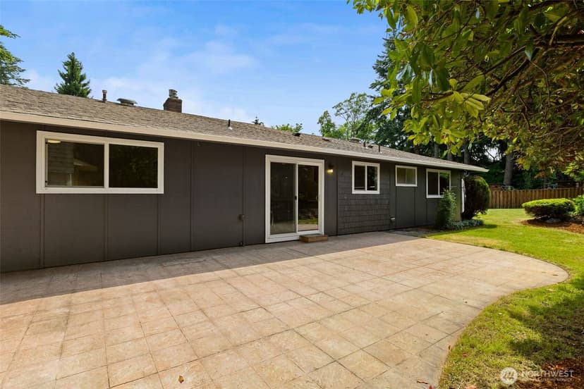 Property photo for 2507 Vashon Court NE, Renton photo 30