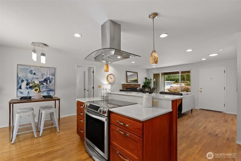 Property photo for 2507 Vashon Court NE, Renton photo 12