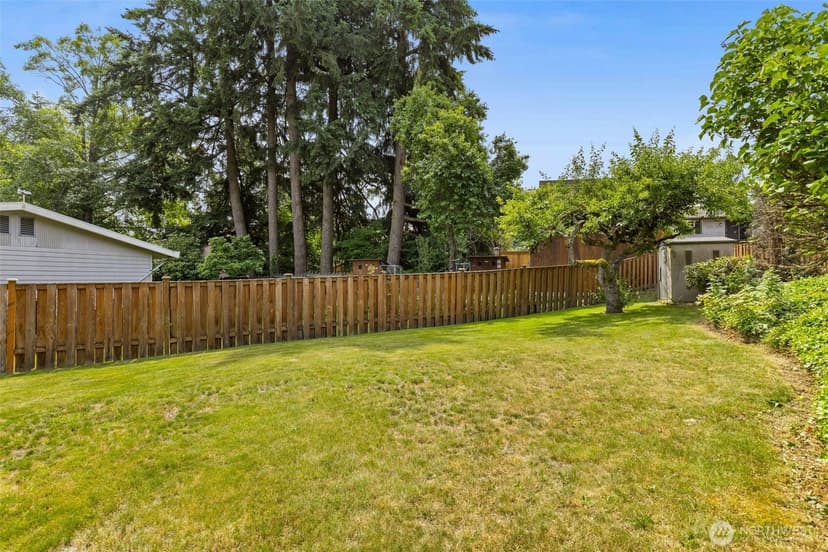Property photo for 2507 Vashon Court NE, Renton photo 34