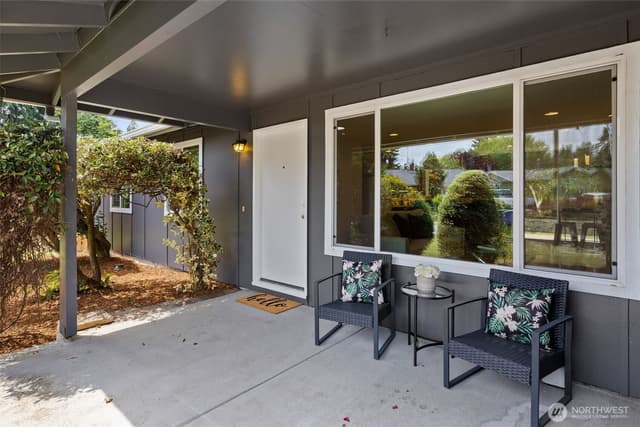 Property photo for 2507 Vashon Court NE, Renton photo 3