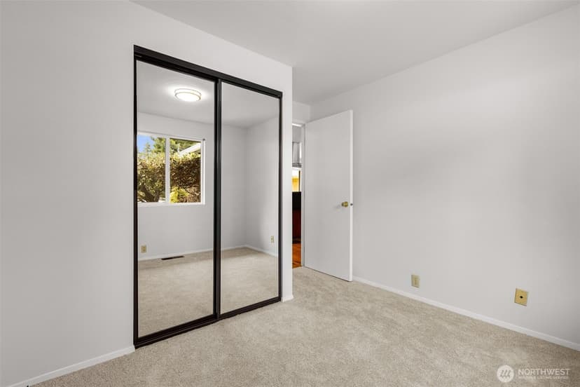 Property photo for 2507 Vashon Court NE, Renton photo 25