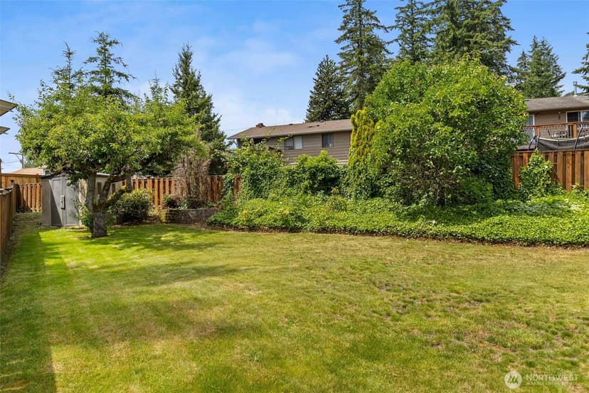 Property photo for 2507 Vashon Court NE, Renton photo 35