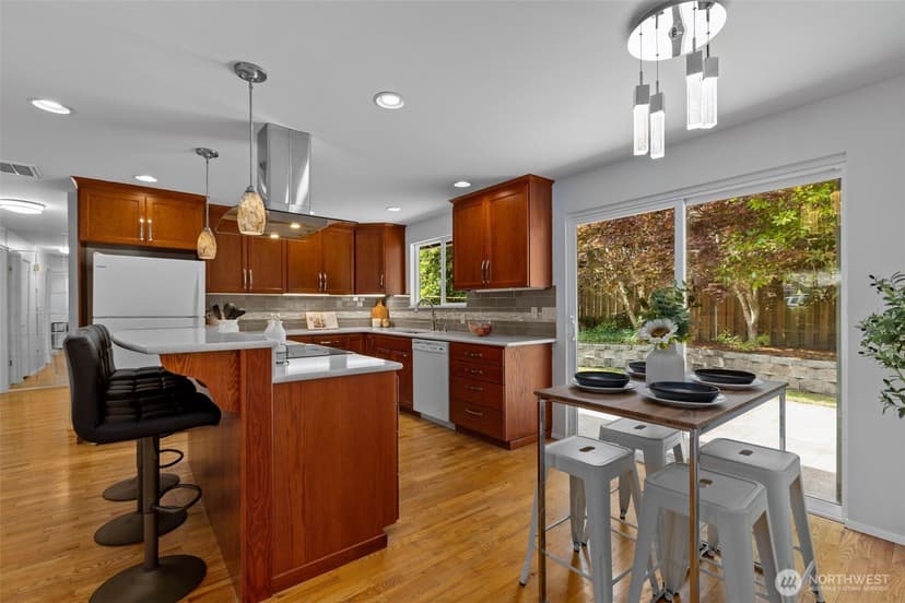 Property photo for 2507 Vashon Court NE, Renton photo 10