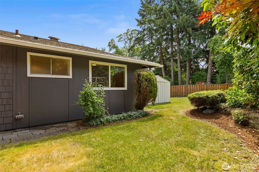 Property photo for 2507 Vashon Court NE, Renton photo 33