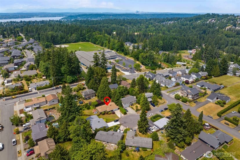 Property photo for 2507 Vashon Court NE, Renton photo 37